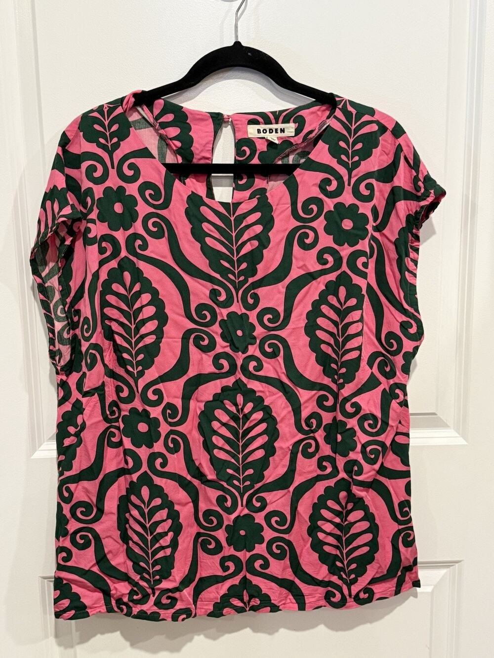 Boden Women’s Sz 20/22 Vibrant Pink & Green Viscose Blouse Sleeveless Floral